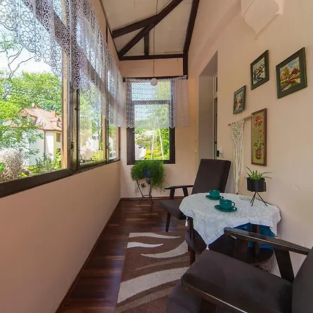 Gracja W Jedlinie Zdroj 예들리나-즈드로이