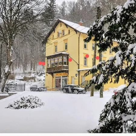 Gracja W Jedlinie Zdrój Apartamento *